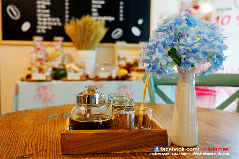 ร้านเค้กอร่อยบรรยากาศดี กรุงเทพ, ร้านเค้ก ถนนนราธิวาสราชนครินทร์, ร้านขนม สาทร, Plaavy Dessert Café, ปลาวี่ เดสเสิร์ท คาเฟ่, รีวิว, review, pantip 