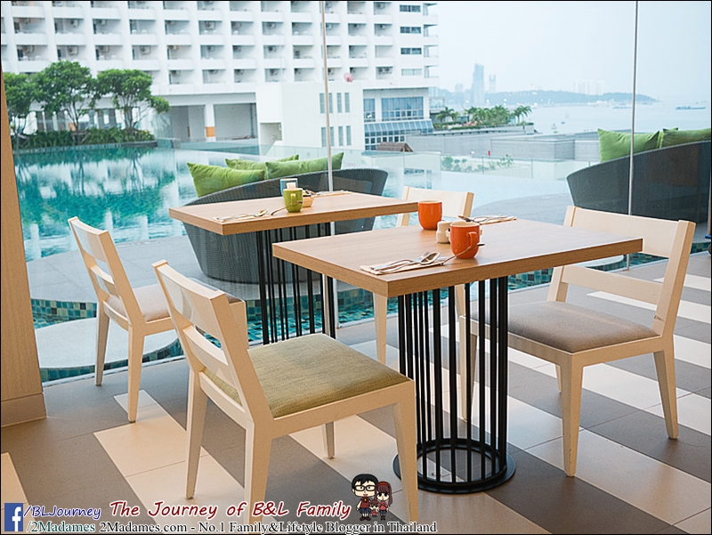 Holiday Inn Pattaya - breakfast east coast kitchen - bljourney - (22)