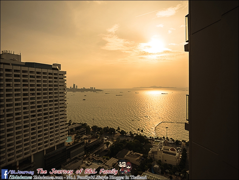 Holiday Inn Pattaya - deluxe ocean view room - bljourney - (5)