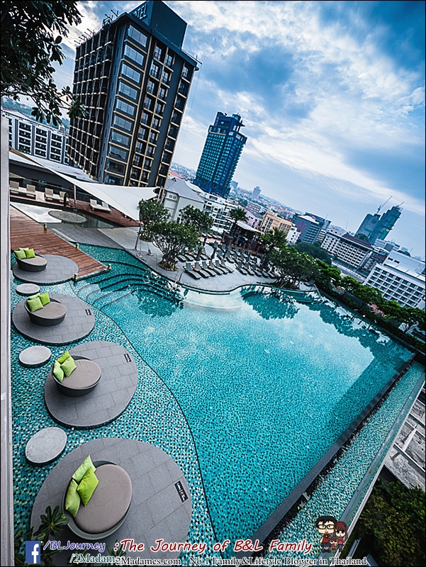 Holiday Inn Pattaya -swimming pool - bljourney - (23)