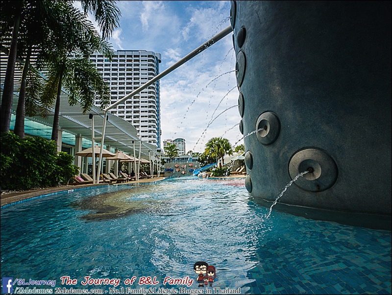 Holiday Inn Pattaya - swimming pool - bljourney - (27)