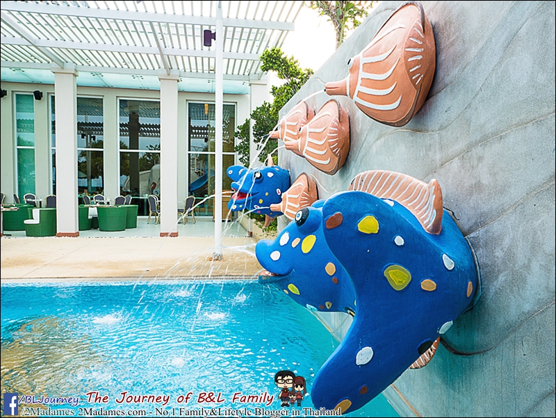 Holiday Inn Pattaya - swimming pool - bljourney - (30)