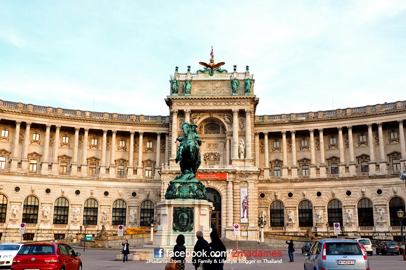 เที่ยวเวียนนาด้วยตัวเอง, เที่ยว Vienna ด้วยตัวเอง, เที่ยว ออสเตรีย, Austria, รีวิว, Review, pantip, พาเด็กไปยุโรป, พระราชวังฤดูร้อนเบลเวเดียร์, Belvedere Palace, พระราชวังเชินบรุนน์, Schoenbrunn, มหาวิหารเซนต์สตีเฟน, St. Stephen's Cathedral, ถนน Graben, Peterkirche, Hofburg Palace, Neue Burg, Karlskirche, Rooseveltplatz, Vienna Family Apartments, เที่ยวแบบครอบครัว, สถานที่ท่องเที่ยวสำหรับครอบครัว, ขับรถเที่ยวยุโรป, เที่ยวยุโรปตะวันออกด้วยตัวเอง, เที่ยวยุโรปด้วยตัวเอง, เที่ยวยุโรปแบบประหยัด