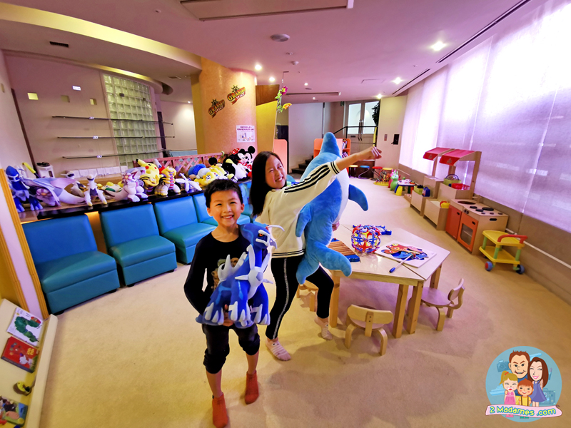 เที่ยวฮอกไกโด,ฮ่องกง,ซัปโปโร,โอตารุ,Kiroro Resort,รีวิว,pantip,ทุ่งดอกไม้,ห้องรับรอง Cathay Pacific,Regal Airport Hotel,Citygate Outlets,The Stay Sapporo,Ganso Sapporo Ramen Street,Le TAO,Ishiya Chocolate Factory,Yakiniku Jin,Satoland,Farm Tomita,Shikisai No Oka,Hill of Buddha,Sapporo Prince Hotel,Tanukikoji Shopping Street,Maruyama Zoo,Akachan Honpo