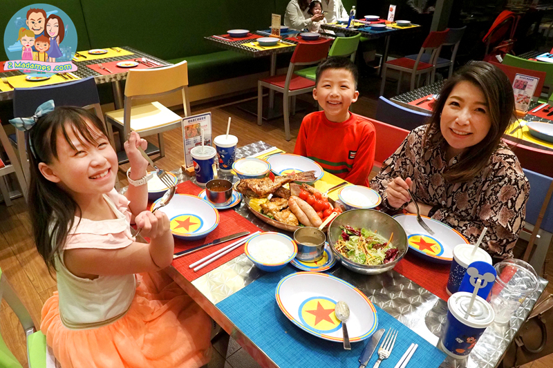 เที่ยวเซี่ยงไฮ้ด้วยตัวเอง,Toy Story Hotel,Shanghai Disneyland,Xintiandi,รีวิว,pantip,Yuyuan Garden,Starbucks Reserve Roastery,Shanghai Natural History Museum,Hai Di Lao,Shanghai Tower,Cha's Restaurant,Nanjing Road Pedestrian Street,The Bund,Bund Sightseeing Tunnel,Jing’an Temple,Zhujiajiao,Shake Shack