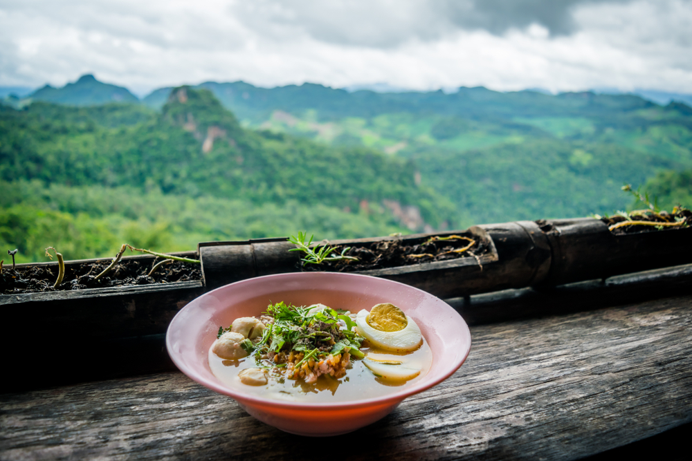เที่ยวแม่ฮ่องสอน,รีวิว,pantip,พระธาตุดอยกองมู,สะพานซูตองเป้,ปางอุ๋ง,หมู่บ้านรักไทย,ถ้ำลอดปางมะผ้า,ก๋วยเตี๋ยวห้อยขาจ่าโบ่,Traveloka