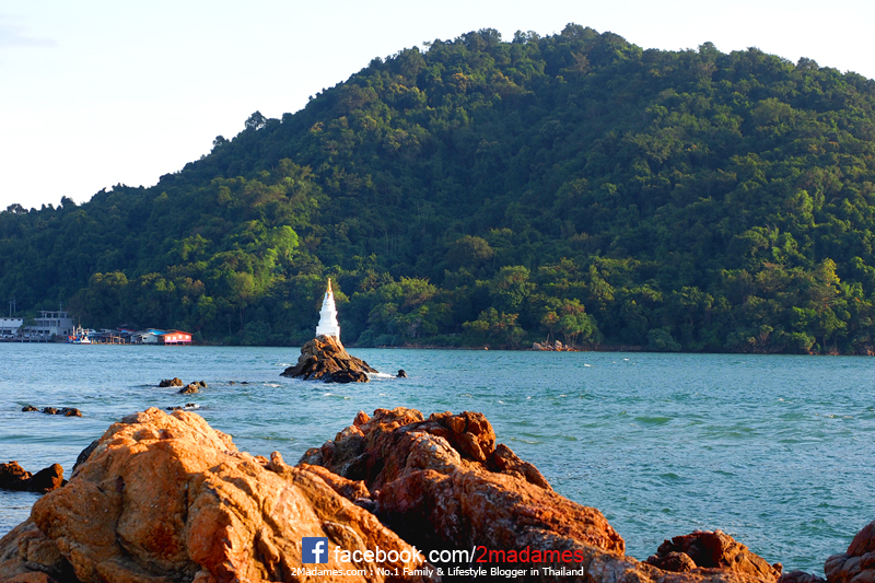 เที่ยวจันทบุรี,ที่กิน,โรงแรมชานบุรี,Chaanburi Boutique Resort,รีวิว,pantip,ร้านพริก,Pool access,อาหารเช้า,Sky View Cafe,ส้มตําเจ๊ลักษณ์,อ่าวคุ้งกระเบน,aquarium,ให้อาหารฉลาม,จุดชมวิวนางพญา,เจดีย์กลางน้ำ,ก๋วยเตี๋ยวท่าใหม่,ก๋วยเตี๋ยวบ้านบึง