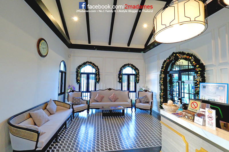 เที่ยวจันทบุรี,ที่กิน,โรงแรมชานบุรี,Chaanburi Boutique Resort,รีวิว,pantip,ร้านพริก,Pool access,อาหารเช้า,Sky View Cafe,ส้มตําเจ๊ลักษณ์,อ่าวคุ้งกระเบน,aquarium,ให้อาหารฉลาม,จุดชมวิวนางพญา,เจดีย์กลางน้ำ,ก๋วยเตี๋ยวท่าใหม่,ก๋วยเตี๋ยวบ้านบึง