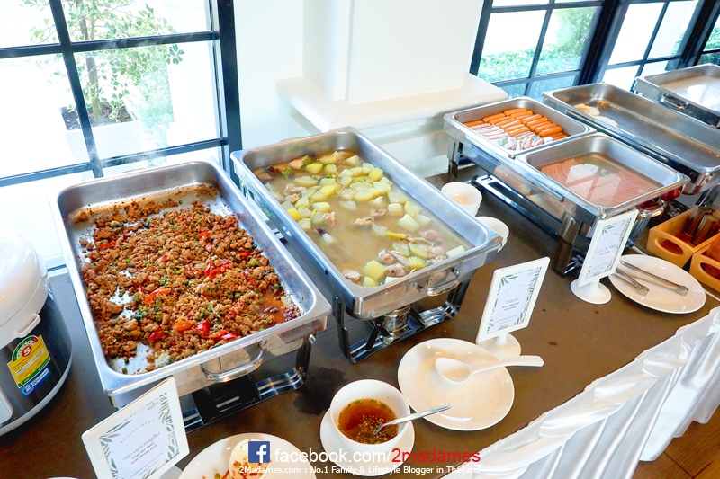 เที่ยวจันทบุรี,ที่กิน,โรงแรมชานบุรี,Chaanburi Boutique Resort,รีวิว,pantip,ร้านพริก,Pool access,อาหารเช้า,Sky View Cafe,ส้มตําเจ๊ลักษณ์,อ่าวคุ้งกระเบน,aquarium,ให้อาหารฉลาม,จุดชมวิวนางพญา,เจดีย์กลางน้ำ,ก๋วยเตี๋ยวท่าใหม่,ก๋วยเตี๋ยวบ้านบึง