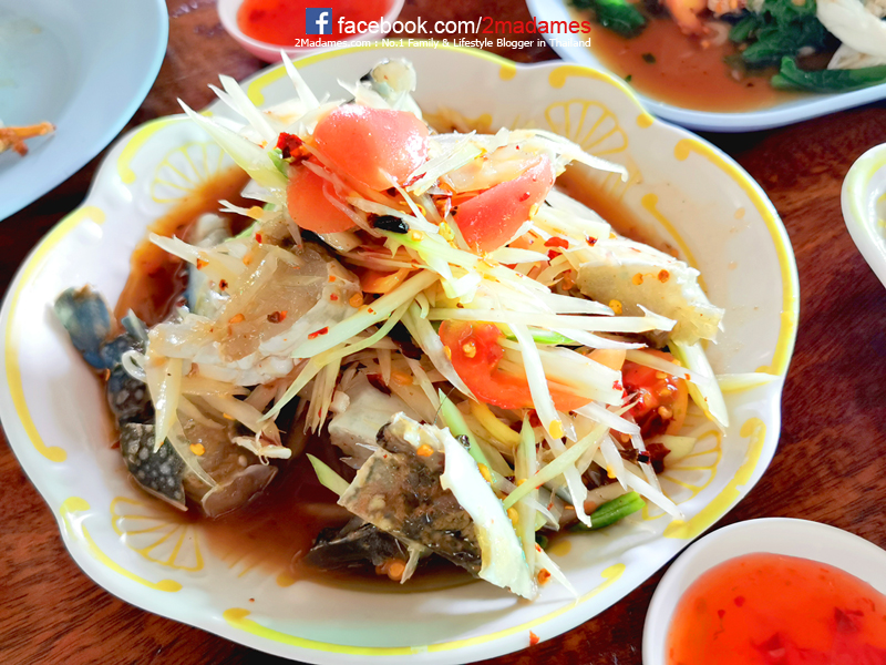 เที่ยวจันทบุรี,ที่กิน,โรงแรมชานบุรี,Chaanburi Boutique Resort,รีวิว,pantip,ร้านพริก,Pool access,อาหารเช้า,Sky View Cafe,ส้มตําเจ๊ลักษณ์,อ่าวคุ้งกระเบน,aquarium,ให้อาหารฉลาม,จุดชมวิวนางพญา,เจดีย์กลางน้ำ,ก๋วยเตี๋ยวท่าใหม่,ก๋วยเตี๋ยวบ้านบึง