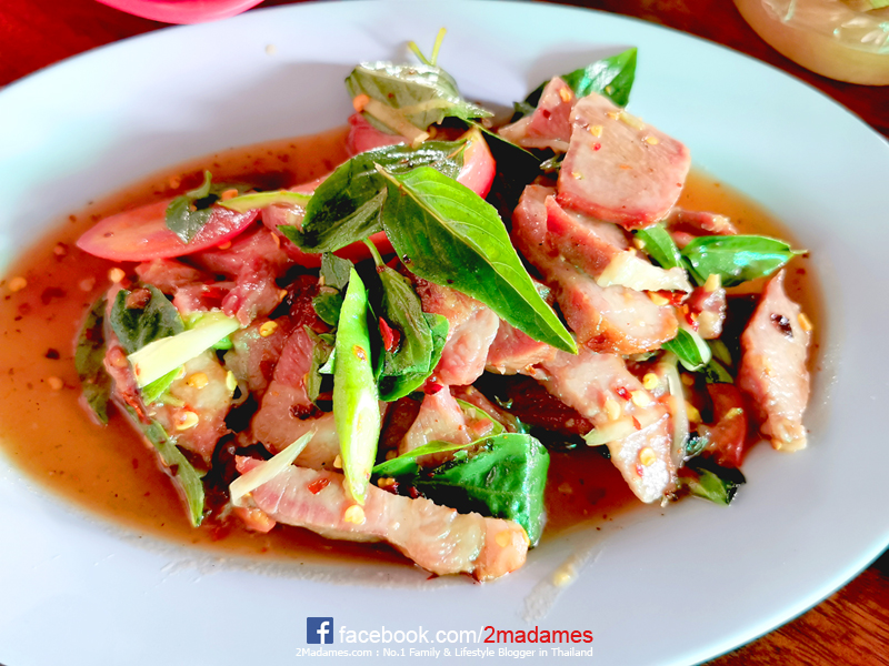 เที่ยวจันทบุรี,ที่กิน,โรงแรมชานบุรี,Chaanburi Boutique Resort,รีวิว,pantip,ร้านพริก,Pool access,อาหารเช้า,Sky View Cafe,ส้มตําเจ๊ลักษณ์,อ่าวคุ้งกระเบน,aquarium,ให้อาหารฉลาม,จุดชมวิวนางพญา,เจดีย์กลางน้ำ,ก๋วยเตี๋ยวท่าใหม่,ก๋วยเตี๋ยวบ้านบึง